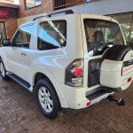 2010 MITSUBISHI PAJERO 3.2 DI-D GLS SWB A/T full