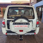 2010 MITSUBISHI PAJERO 3.2 DI-D GLS SWB A/T full